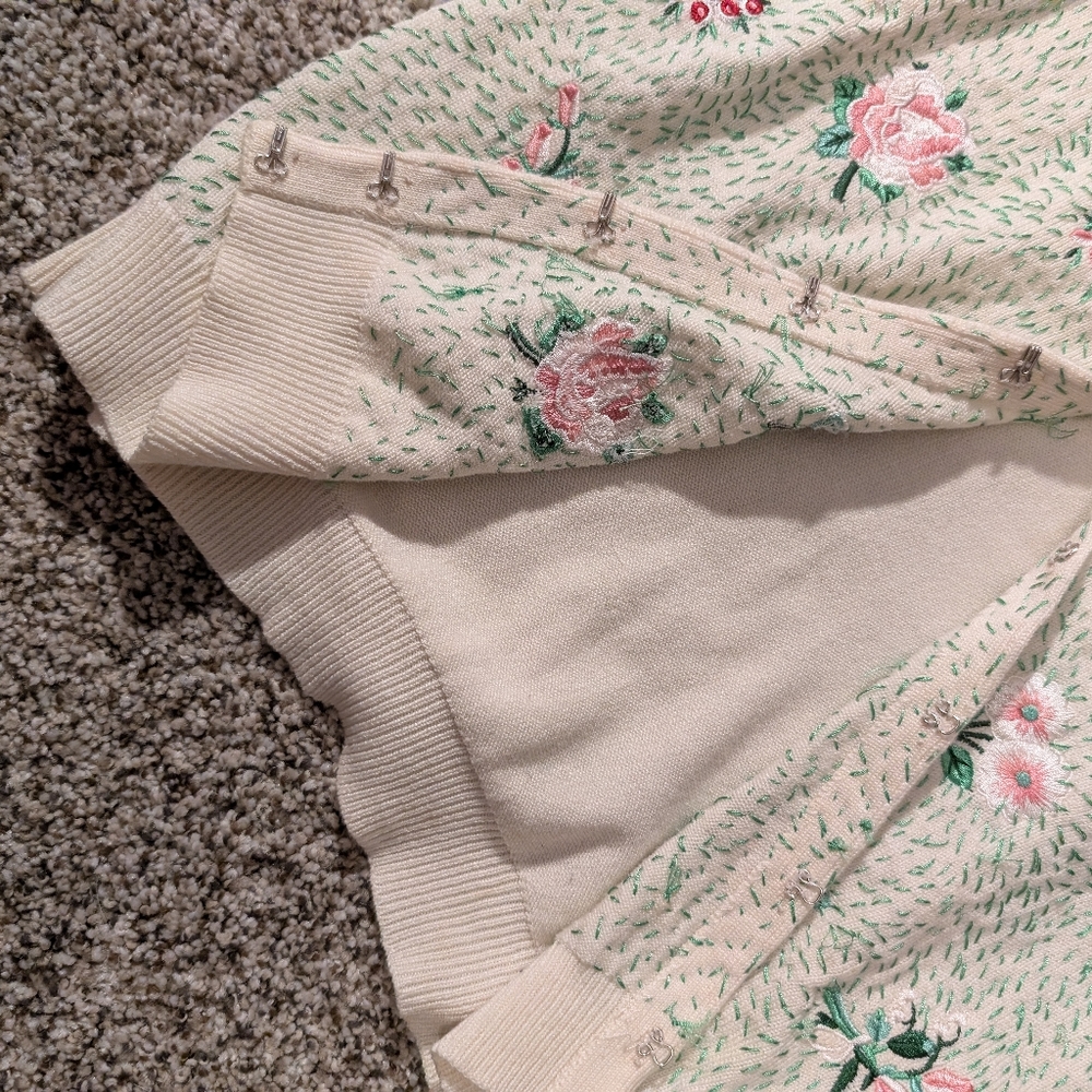 MOTH Anthropology Floral Embroidered Women's Sweater, L - Picture 8 of 9